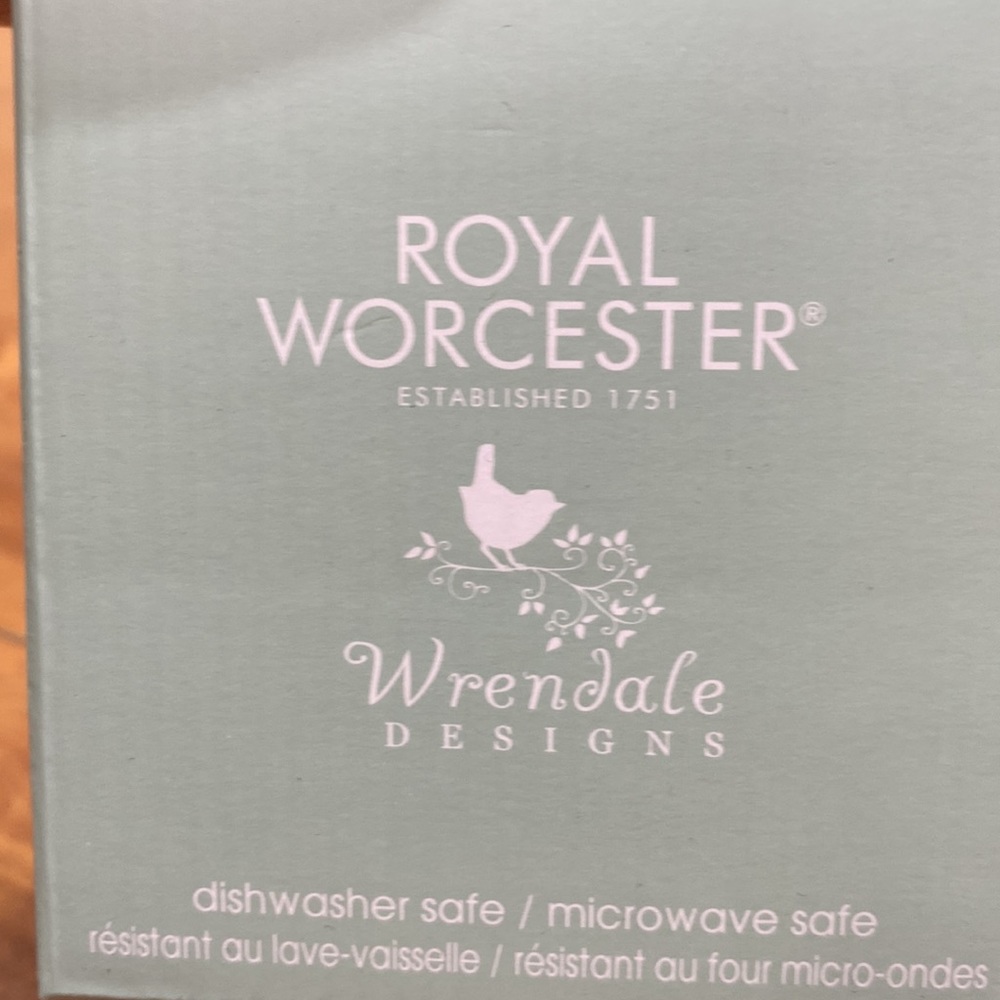 NWT. Royal Worcester, mug and coaster set. - Picture 7 of 9